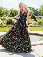 Load image into Gallery viewer, Exquisite V-neck Lace Prom Dresses Long Floral Formal Gowns