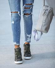 Load image into Gallery viewer, Extra Mile Wedge Sneaker - Camo