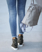 Load image into Gallery viewer, Extra Mile Wedge Sneaker - Camo