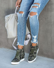 Load image into Gallery viewer, Extra Mile Wedge Sneaker - Camo