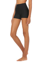Load image into Gallery viewer, Avenue Sweat Short