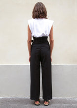 Load image into Gallery viewer, Eva Padded Shoulder Muscle T-Shirt in White