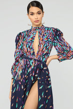 Load image into Gallery viewer, Wings Of A Feather Maxi Dress
