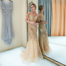 Load image into Gallery viewer, Luxury Christmas Party Prom Dresses
