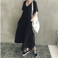 Load image into Gallery viewer, Bennie Boyfriend Jeans
