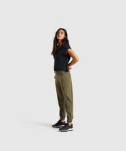 Load image into Gallery viewer, Box Utility Tee
