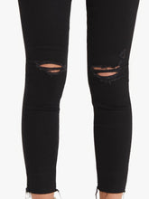 Load image into Gallery viewer, The Looker Ankle Fray - Guilty As Sin
