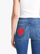 Load image into Gallery viewer, The Weekender Fray - Love On The Edge
