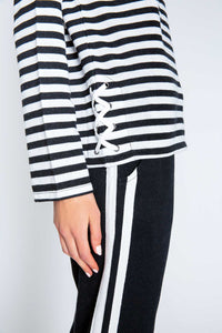 BLACK OUT LONG SLEEVE TOP