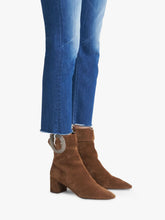 Load image into Gallery viewer, The Mid Rise Dazzler Crop Fray - Squeeze It
