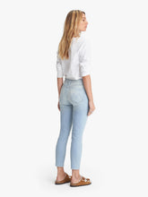 Load image into Gallery viewer, The Looker Crop - Swimming Pool Sunday
