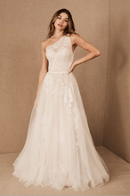 Load image into Gallery viewer, Willowby by Watters Acantha Gown

